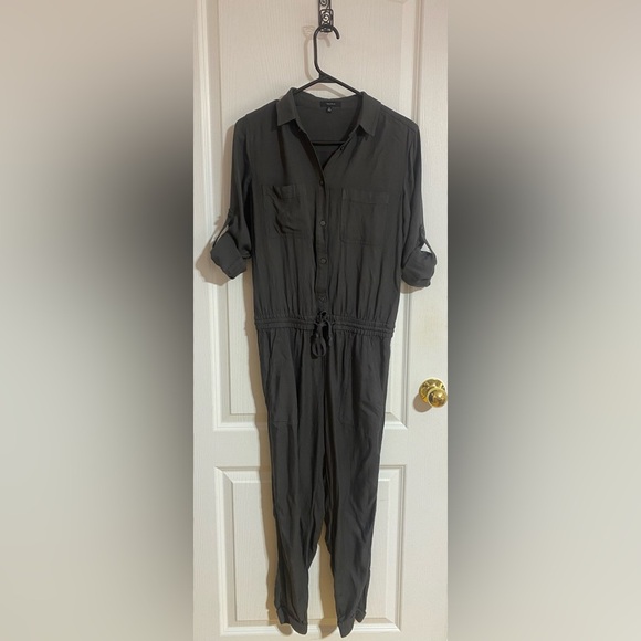 Aritzia Talula Long Sleeve Pant Elastic Waist Button Up Pockets Jumpsuit Romper - Picture 2 of 12